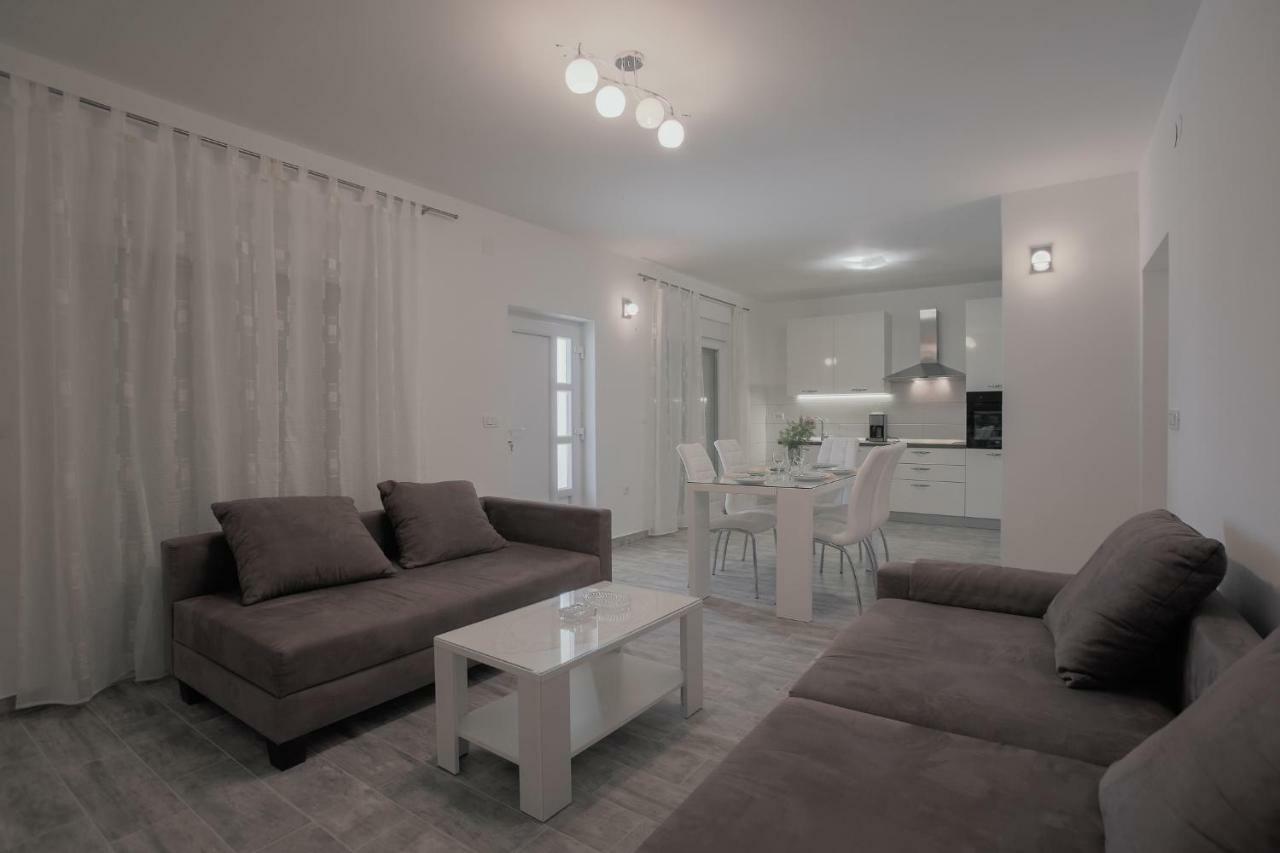 Apartman Slavko セゲット・ヴラニツァ エクステリア 写真